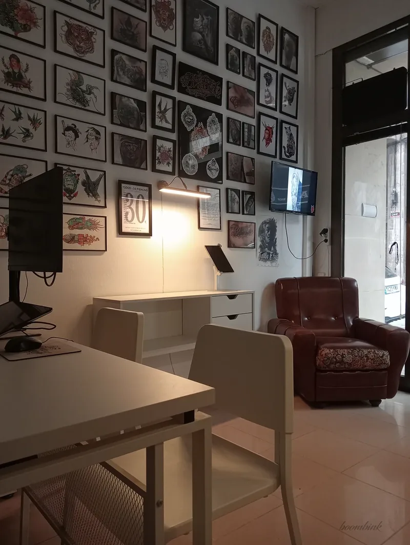 Interior del estudio Boombink en Lleida.
